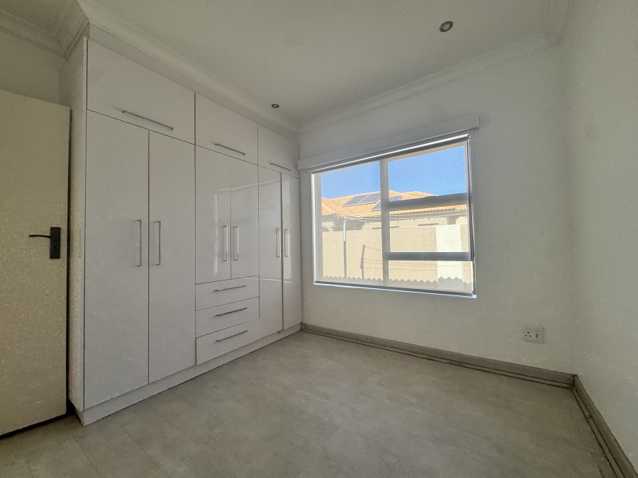 To Let 3 Bedroom Property for Rent in Wilkoppies North West